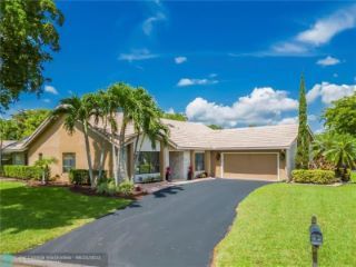 Foreclosed Home - List 100760008