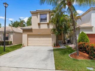 Foreclosed Home - 5809 EAGLE CAY LN, 33073