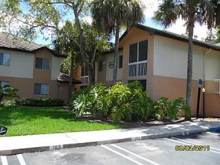 Foreclosed Home - 9933 WESTVIEW DR APT 424, 33076