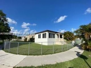 Foreclosed Home - 3561 NW 19TH ST, 33125