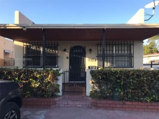 Foreclosed Home - 1765 NW 5TH ST, 33125