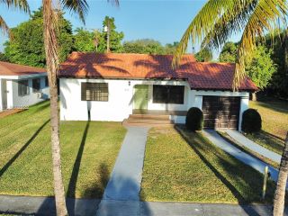 Foreclosed Home - 860 NW 17TH CT, 33125