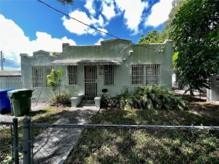 Foreclosed Home - 3422 NW 15TH ST, 33125