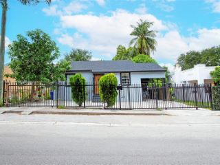 Foreclosed Home - 416 NW 19TH AVE, 33125