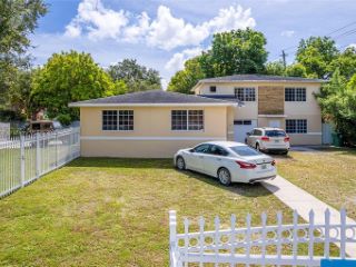 Foreclosed Home - 3725 NW 11TH AVE, 33127