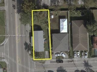 Foreclosed Home - 5155 NW 12TH AVE, 33127