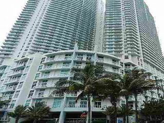 Foreclosed Home - 1900 N BAYSHORE DR, 33132