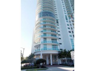 Foreclosed Home - 1800 N BAYSHORE DR APT 2108, 33132