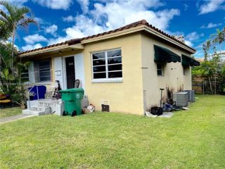 Foreclosed Home - 2622 SW 36TH AVE, 33133