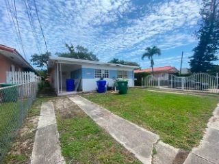 Foreclosed Home - 2625 SW 32ND CT # 2627, 33133