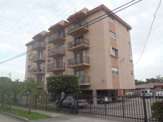 Foreclosed Home - 2500 SW 6TH ST APT 504, 33135