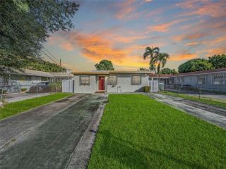 Foreclosed Home - 3675 SW 4TH ST, 33135