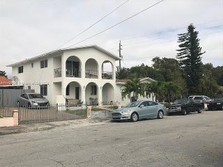 Foreclosed Home - 1355 SW 12TH ST, 33135