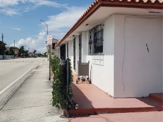 Foreclosed Home - 1101 SW 17TH AVE, 33135