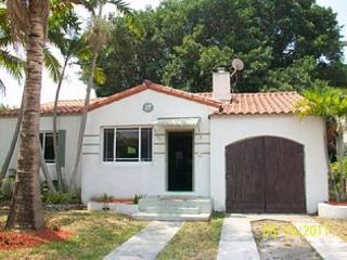 Foreclosed Home - 764 NE 82ND ST, 33138