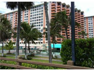 Foreclosed Home - 2899 COLLINS AVE APT 1450, 33140