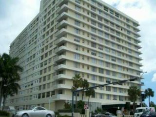 Foreclosed Home - 4747 COLLINS AVE APT 614, 33140