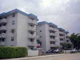 Foreclosed Home - 1801 S TREASURE DR APT 419, 33141