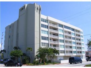 Foreclosed Home - 8233 HARDING AVE APT 405, 33141