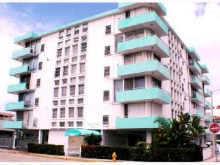 Foreclosed Home - 8001 BYRON AVE APT 2C, 33141