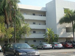 Foreclosed Home - 7410 SW 82ND ST APT K306, 33143