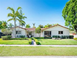 Foreclosed Home - 8460 SW 87TH TER, 33143