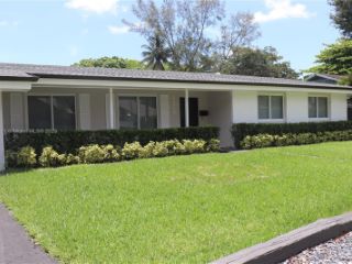 Foreclosed Home - 6955 SW 66TH AVE, 33143