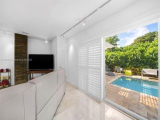 Foreclosed Home - 5510 SAN VICENTE ST, 33146