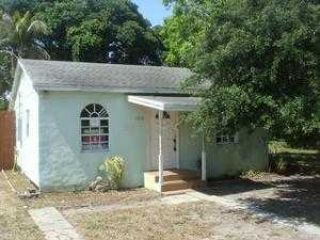 Foreclosed Home - 2919 NW 98TH ST, 33147