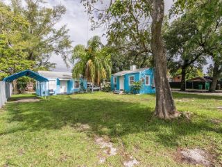 Foreclosed Home - 7946 NW 12TH PL, 33147
