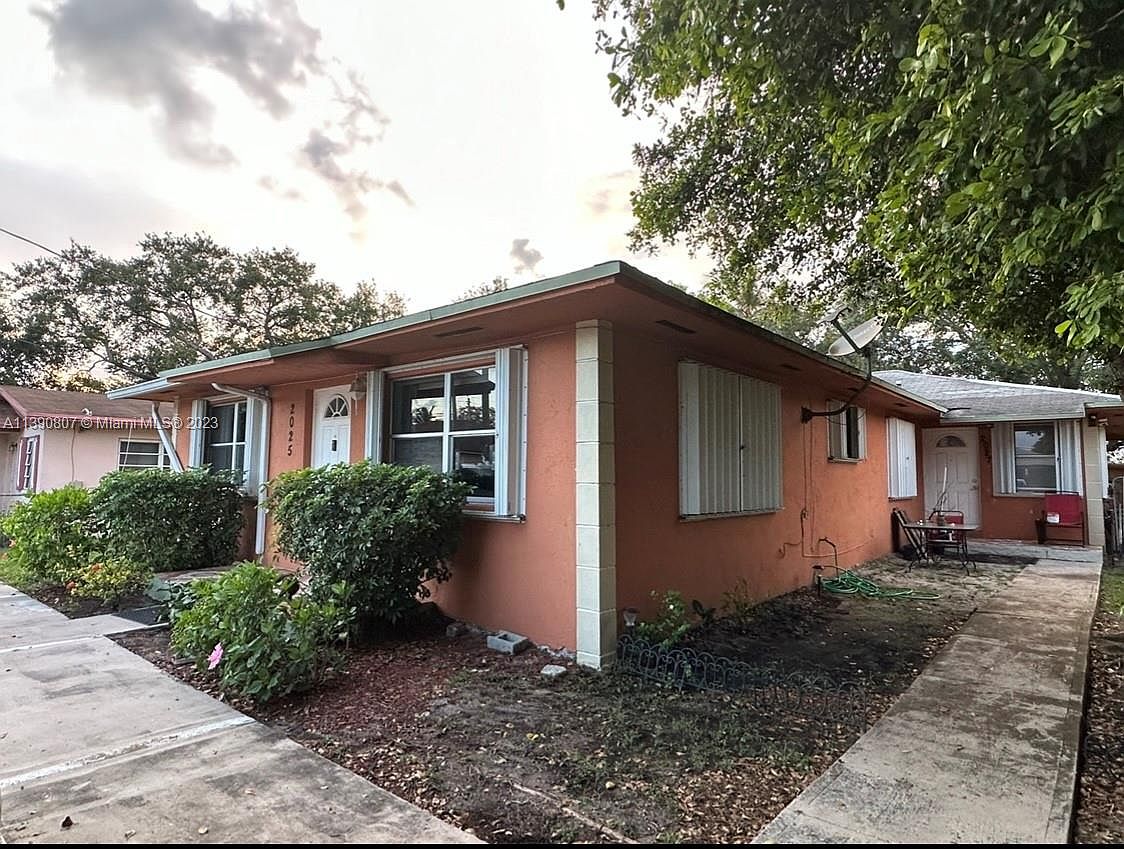 Foreclosed Home - 2025 NW 99TH TER, 33147