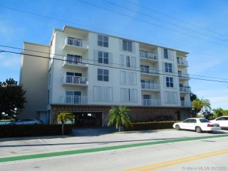 Foreclosed Home - 9270 W Bay Harbor Drive Apt 2d, 33154
