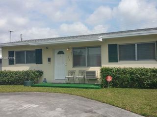 Foreclosed Home - 3365 SW 72ND CT, 33155