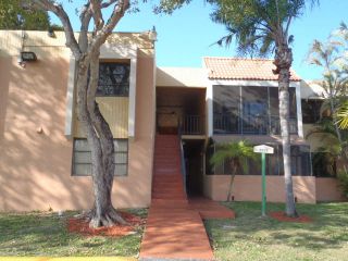 Foreclosed Home - 7955 SW 104TH ST APT D103, 33156