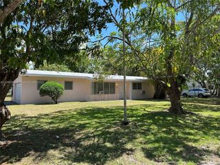 Foreclosed Home - 7505 SW 118TH ST, 33156