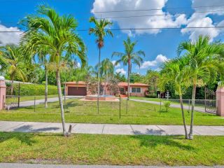 Foreclosed Home - 8555 SW 124TH ST, 33156