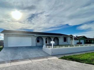 Foreclosed Home - 16160 SW 107TH PL, 33157
