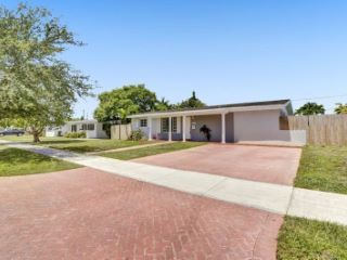 Foreclosed Home - 19900 SW 88TH CT, 33157