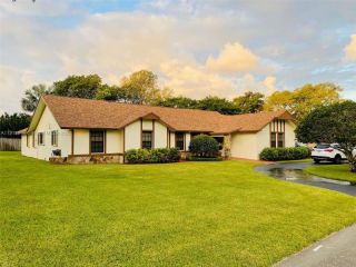 Foreclosed Home - List 100642107