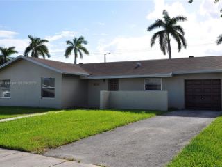 Foreclosed Home - 16332 SW 111TH AVE, 33157