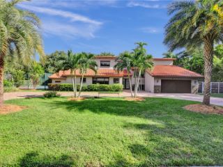 Foreclosed Home - 8111 SW 183RD ST, 33157