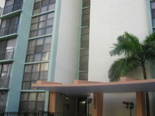 Foreclosed Home - 16909 N BAY RD APT 212, 33160
