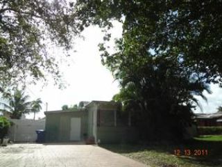 Foreclosed Home - 1470 NE 147TH ST, 33161