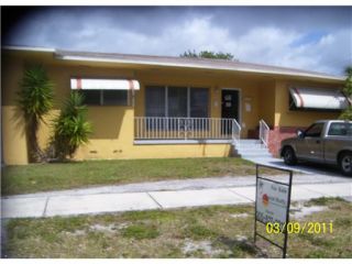 Foreclosed Home - 1801 NE 159TH ST, 33162