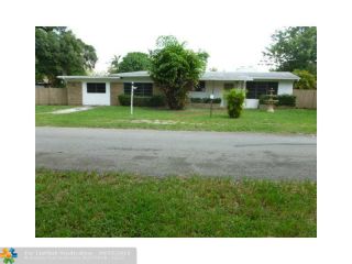 Foreclosed Home - 745 Ne 164th St, 33162