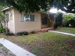 Foreclosed Home - 15211 Ne 10th Ave, 33162