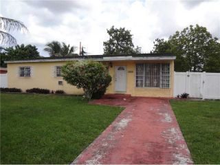 Foreclosed Home - 1050 NE 156TH ST, 33162