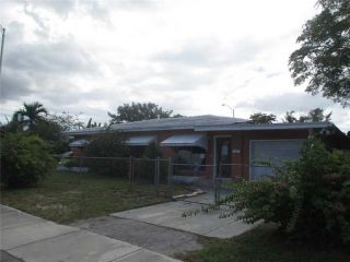 Foreclosed Home - 15900 Ne 13th Ave, 33162