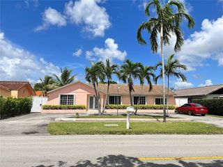 Foreclosed Home - 2520 SW 102ND AVE, 33165