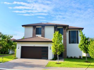 Foreclosed Home - 8070 NW 47TH TER, 33166